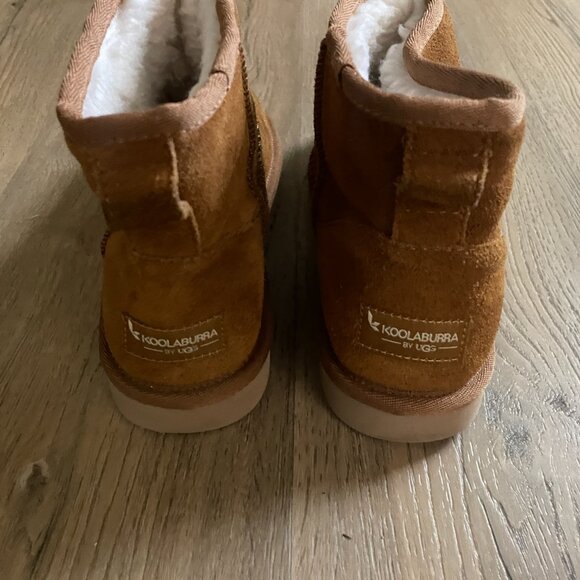 Koolaburra by Ugg Women's Light Brown Suede Ankle Booties Size: 6 - Picture 8 of 8